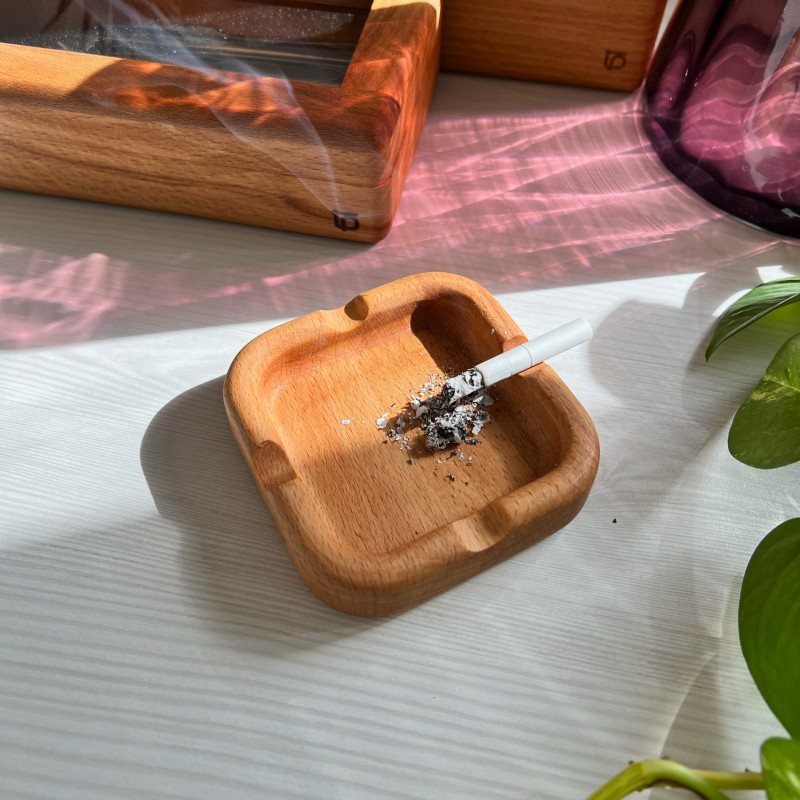 زیرسیگاری مربع